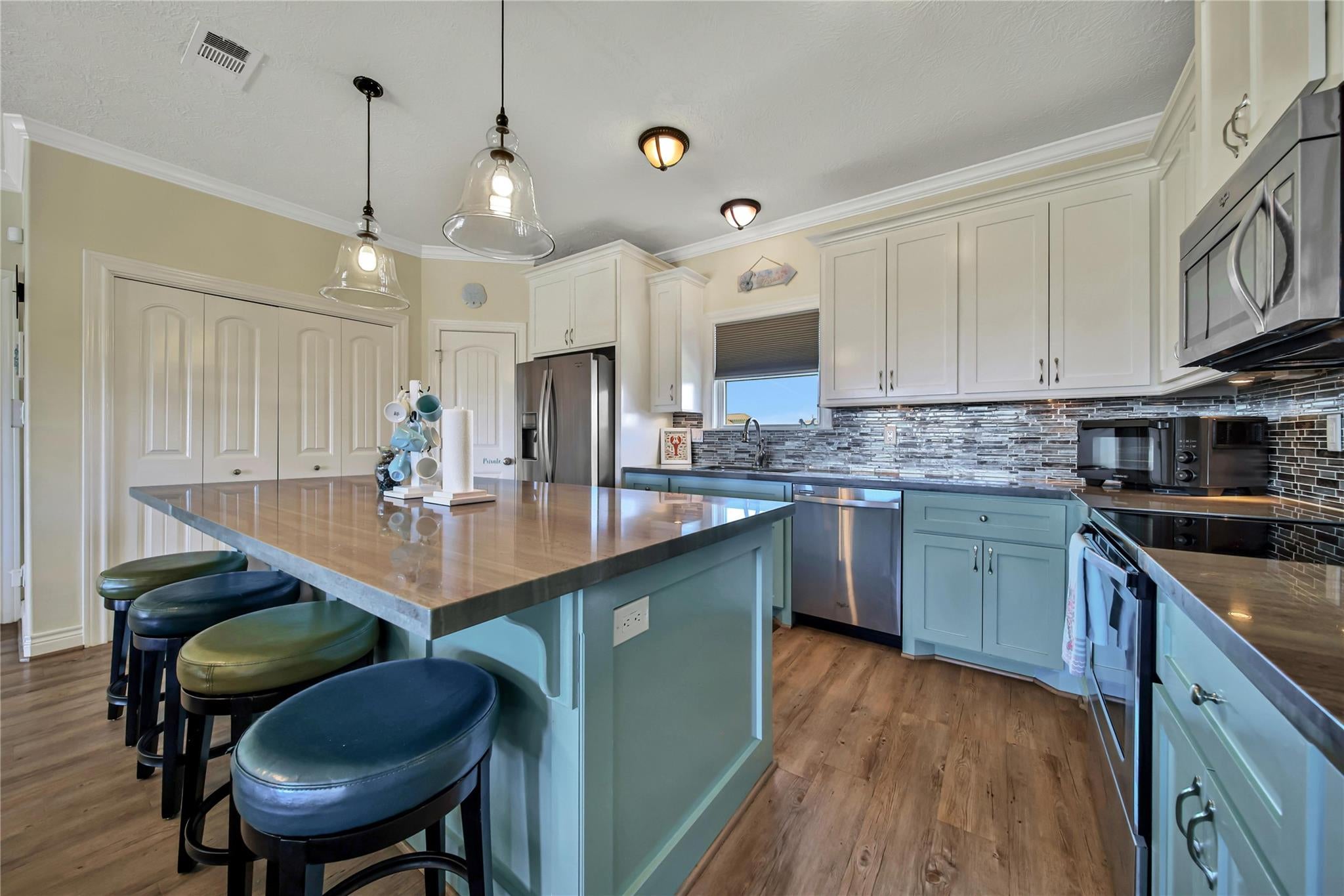 2019 Vista Drive