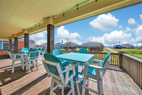 Photo of 2019 Vista Drive, Crystal Beach, TX 77650 (MLS # 67306801)
