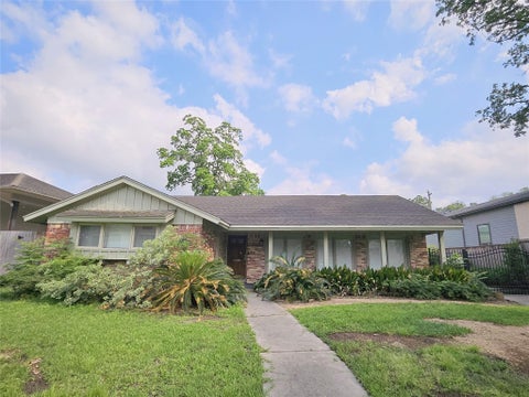 Photo of 5019 Yarwell Drive, Houston, TX 77096 (MLS # 16256413)