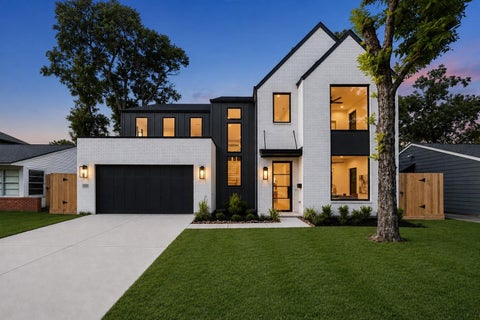 Photo of 1212 Candlelight Lane, Houston, TX 77018 (MLS # 28967265)