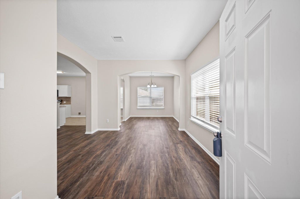Photo of 13003 Kingston Point Lane, Houston, TX 77047 (MLS # 96071276)