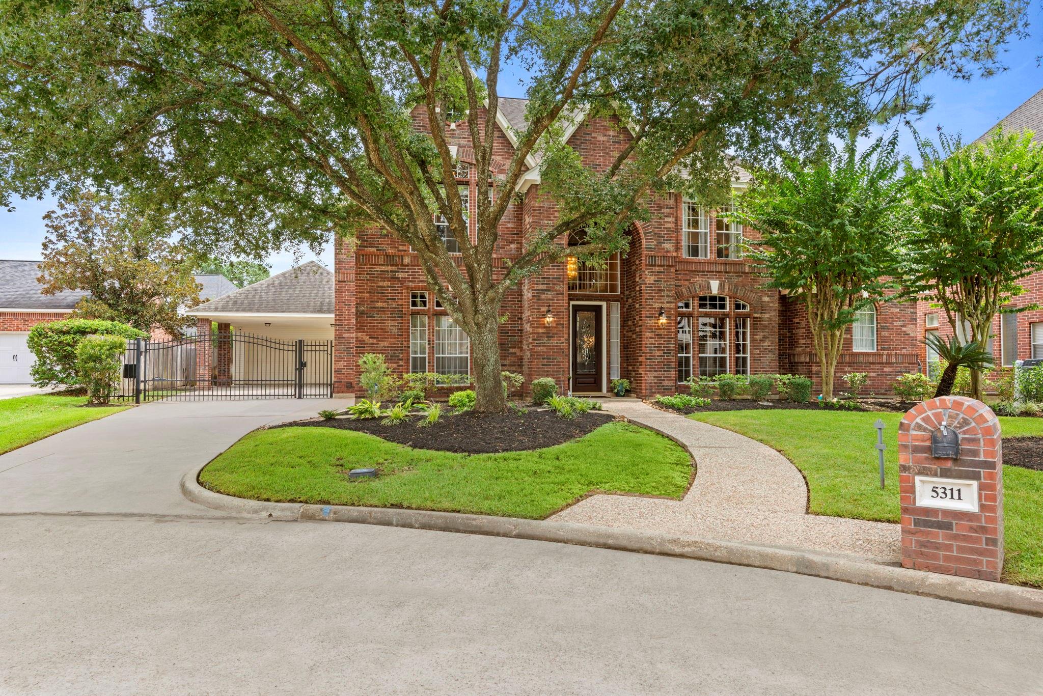 5311 Valleyview Creek Court