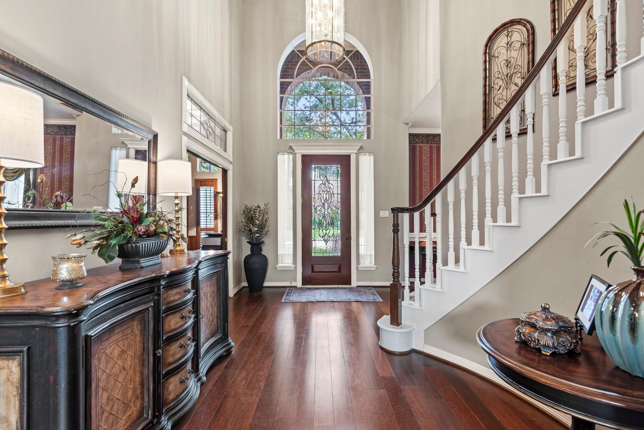 5311 Valleyview Creek Court