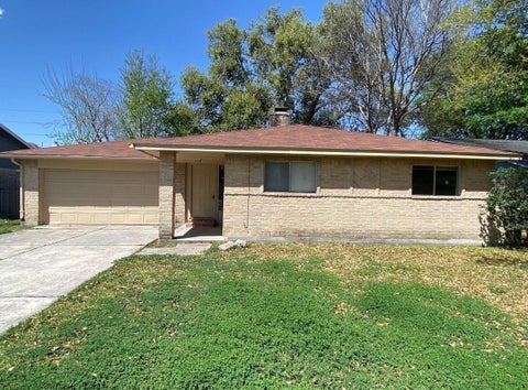 Photo of 2502 Quiver, Houston, TX 77067 (MLS # 24150837)