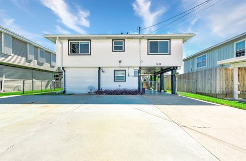 Photo of 140 Tarpon Street, Bayou Vista, TX 77563 (MLS # 3497871)