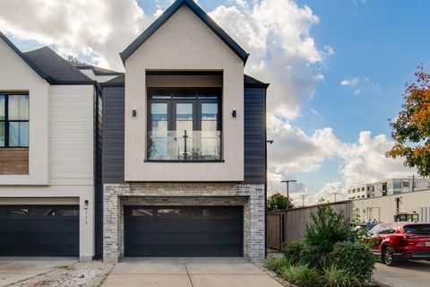 110 E 23rd Street Houston TX 77008