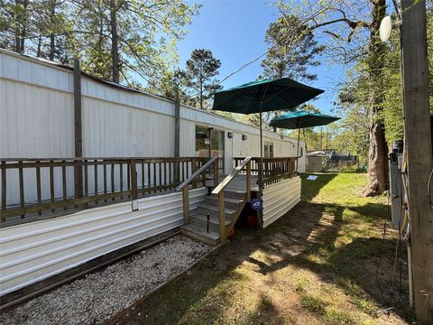 Photo of 160 Martha Ann Trail, Livingston, TX 77351 (MLS # 18411739)