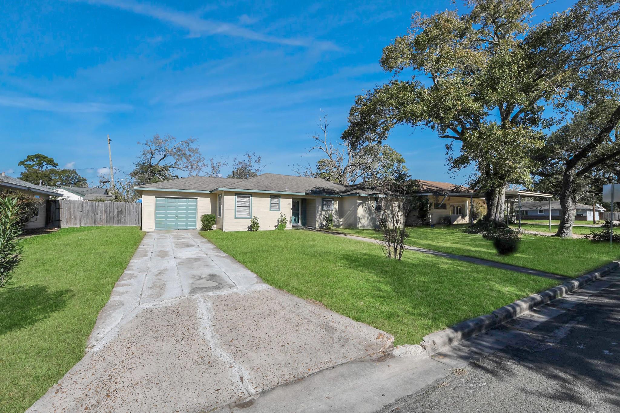 102 Live Oak Street