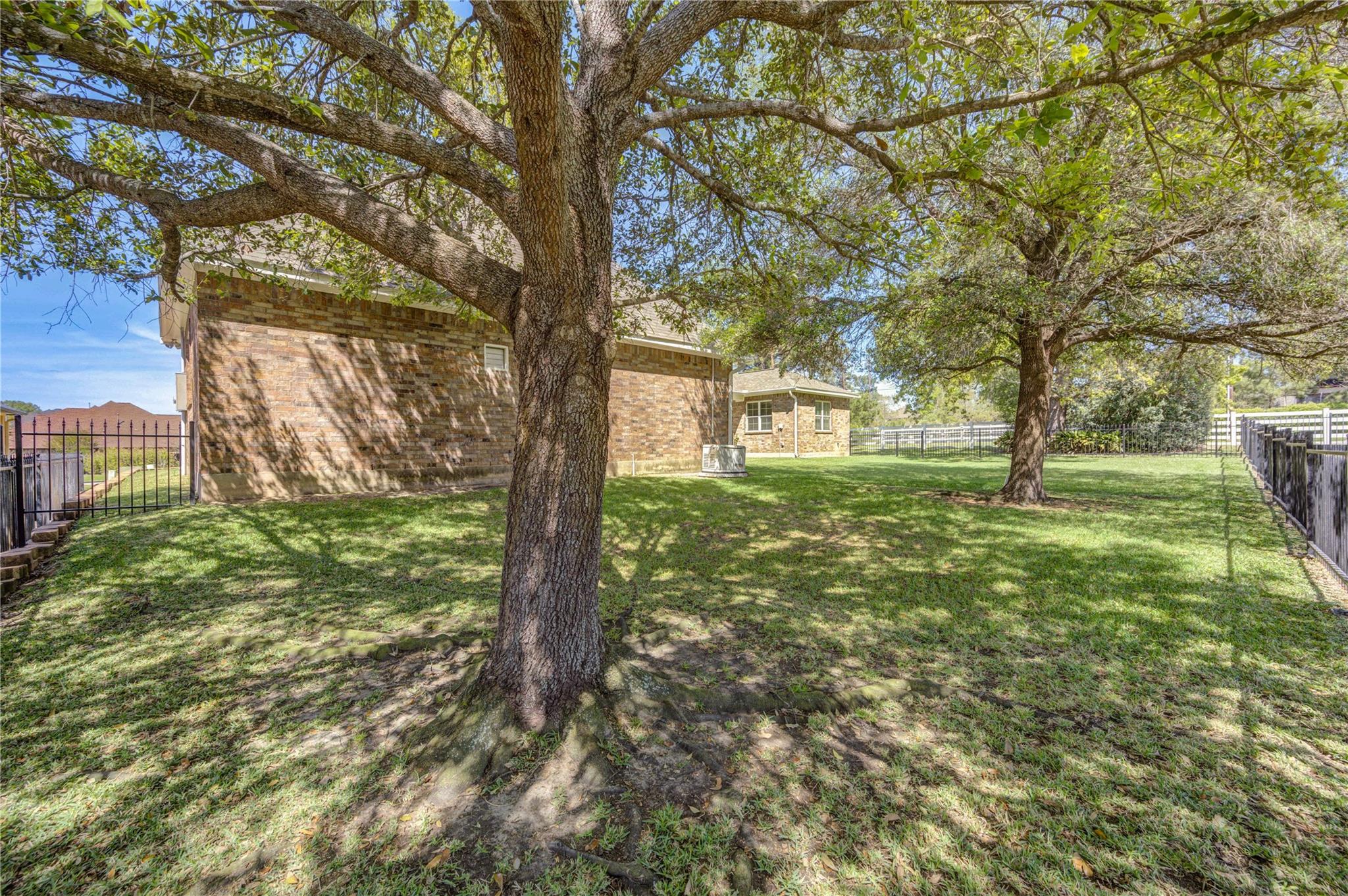 5924 White Oak Trace