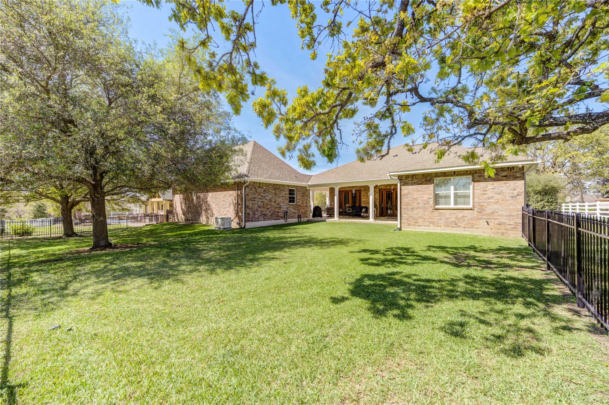 5924 White Oak Trace