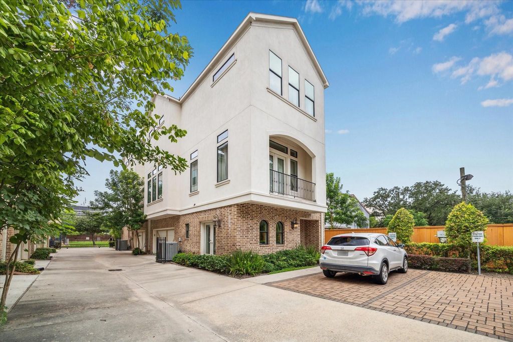 Photo of 3119 Austin Street, Houston, TX 77004 (MLS # 74501153)