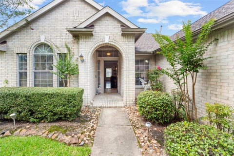 Homes For Sale - 2117 Laughing Gull Lane<br/> League City, TX 77573