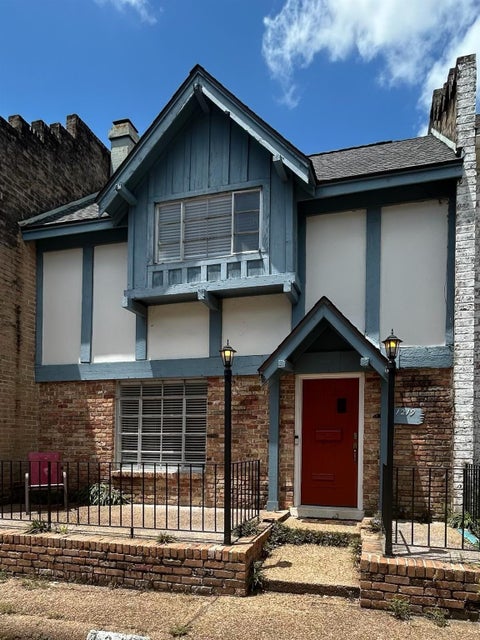 Townhouse For Rent - 1219 Saxony Lane<br/> Houston, TX 77058