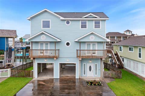 Photo of 1110 Papeete Street, Tiki Island, TX 77554 (MLS # 63725719)