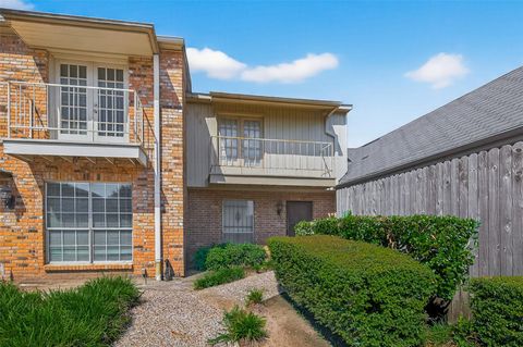 Photo of 6111 Beverly Hill Street #28, Houston, TX 77057 (MLS # 76472495)