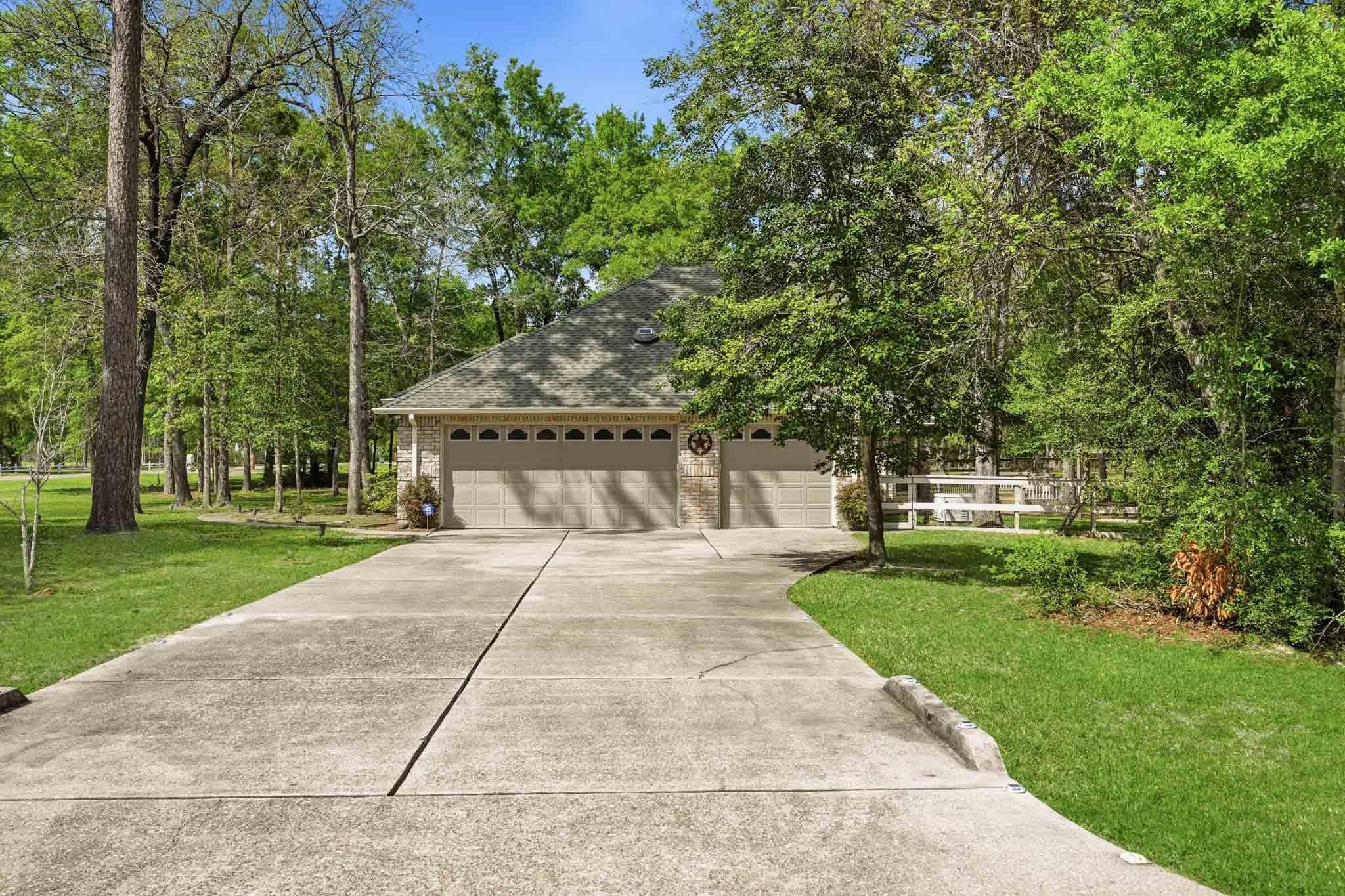 11995 White Oak Crossing