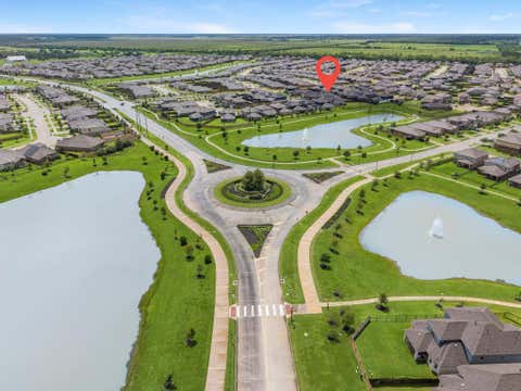 Tiny photo for 10502 Watershed Drive, Rosharon, TX 77583 (MLS # 11319165)