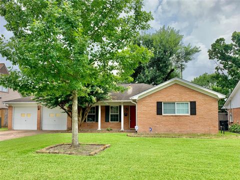 Photo of 9634 Fairdale Lane, Houston, TX 77063 (MLS # 79026501)