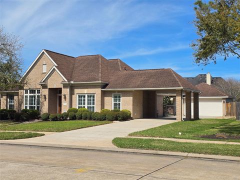 1813 Sandy Lake Drive Friendswood TX 77546