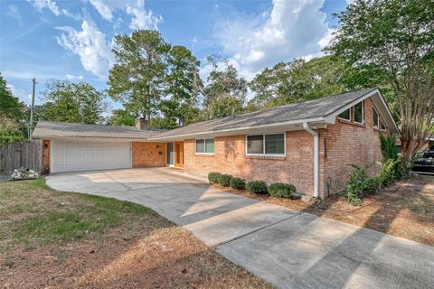 Tiny photo for 10138 Hazelhurst Drive, Houston, TX 77043 (MLS # 50620245)