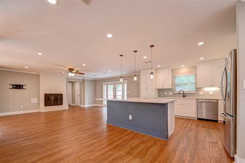 Photo of 10138 Hazelhurst Drive, Houston, TX 77043 (MLS # 50620245)