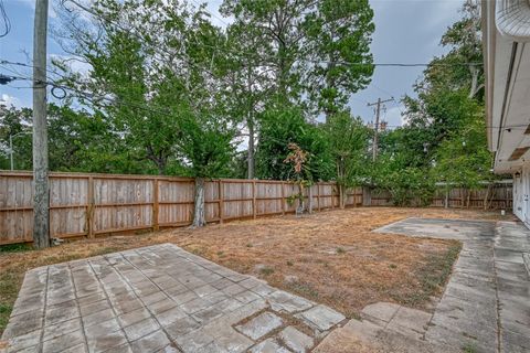 Tiny photo for 10138 Hazelhurst Drive, Houston, TX 77043 (MLS # 50620245)