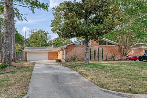 Tiny photo for 10138 Hazelhurst Drive, Houston, TX 77043 (MLS # 50620245)