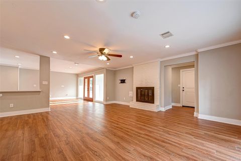 Tiny photo for 10138 Hazelhurst Drive, Houston, TX 77043 (MLS # 50620245)