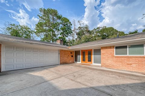 Tiny photo for 10138 Hazelhurst Drive, Houston, TX 77043 (MLS # 50620245)