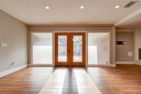 Tiny photo for 10138 Hazelhurst Drive, Houston, TX 77043 (MLS # 50620245)