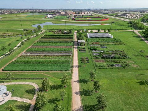 Tiny photo for 914 Windy Garden Way, Richmond, TX 77406 (MLS # 84103588)