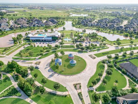 Tiny photo for 914 Windy Garden Way, Richmond, TX 77406 (MLS # 84103588)