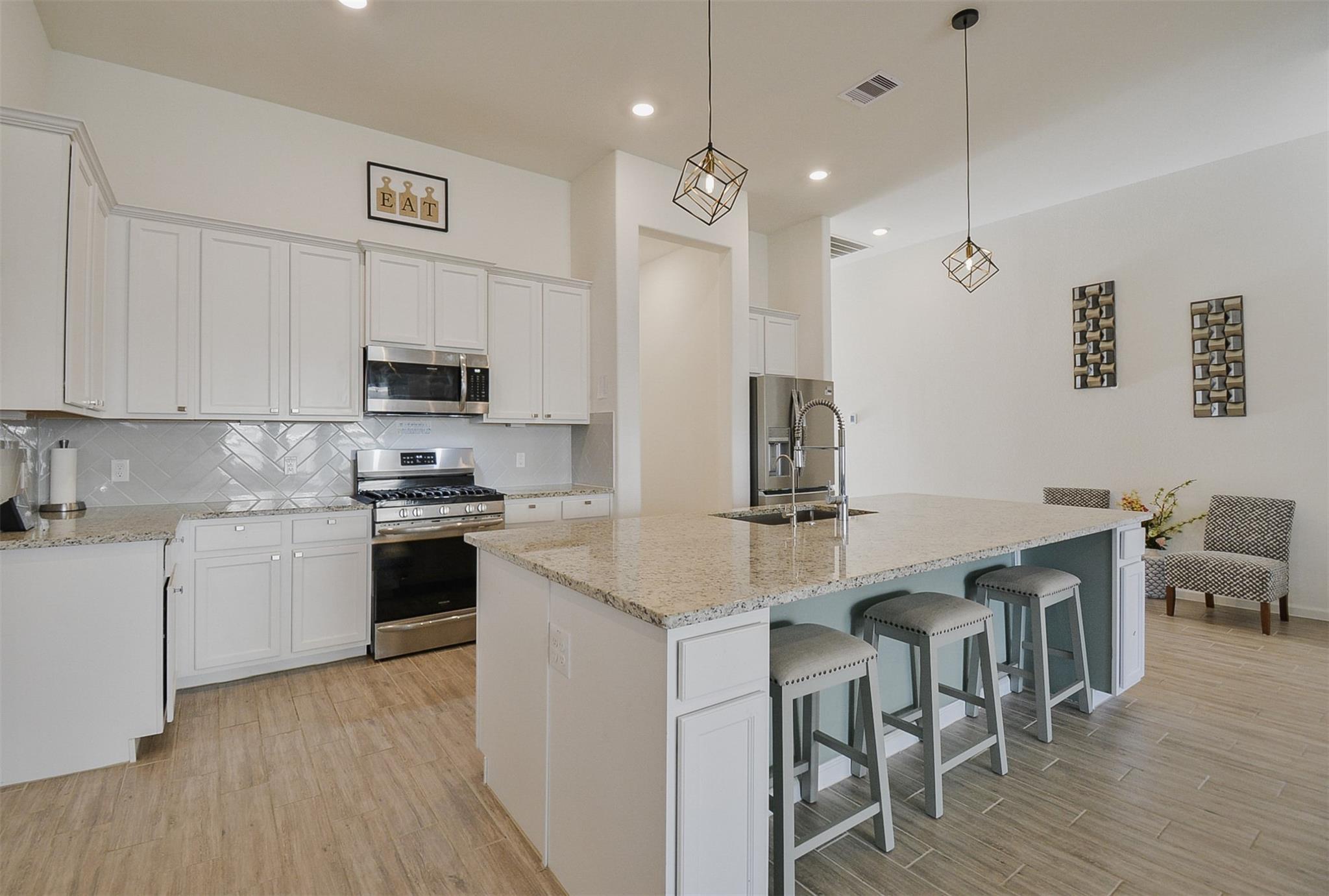 9407 Camden Cliff Court