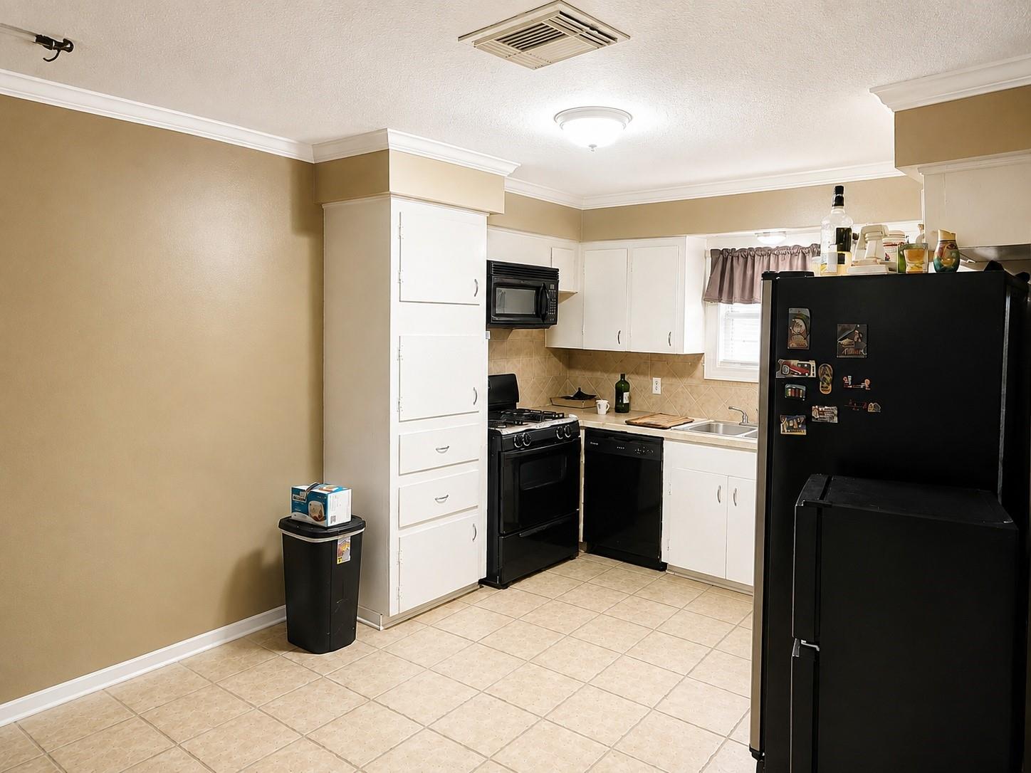 3311 Longwood Drive