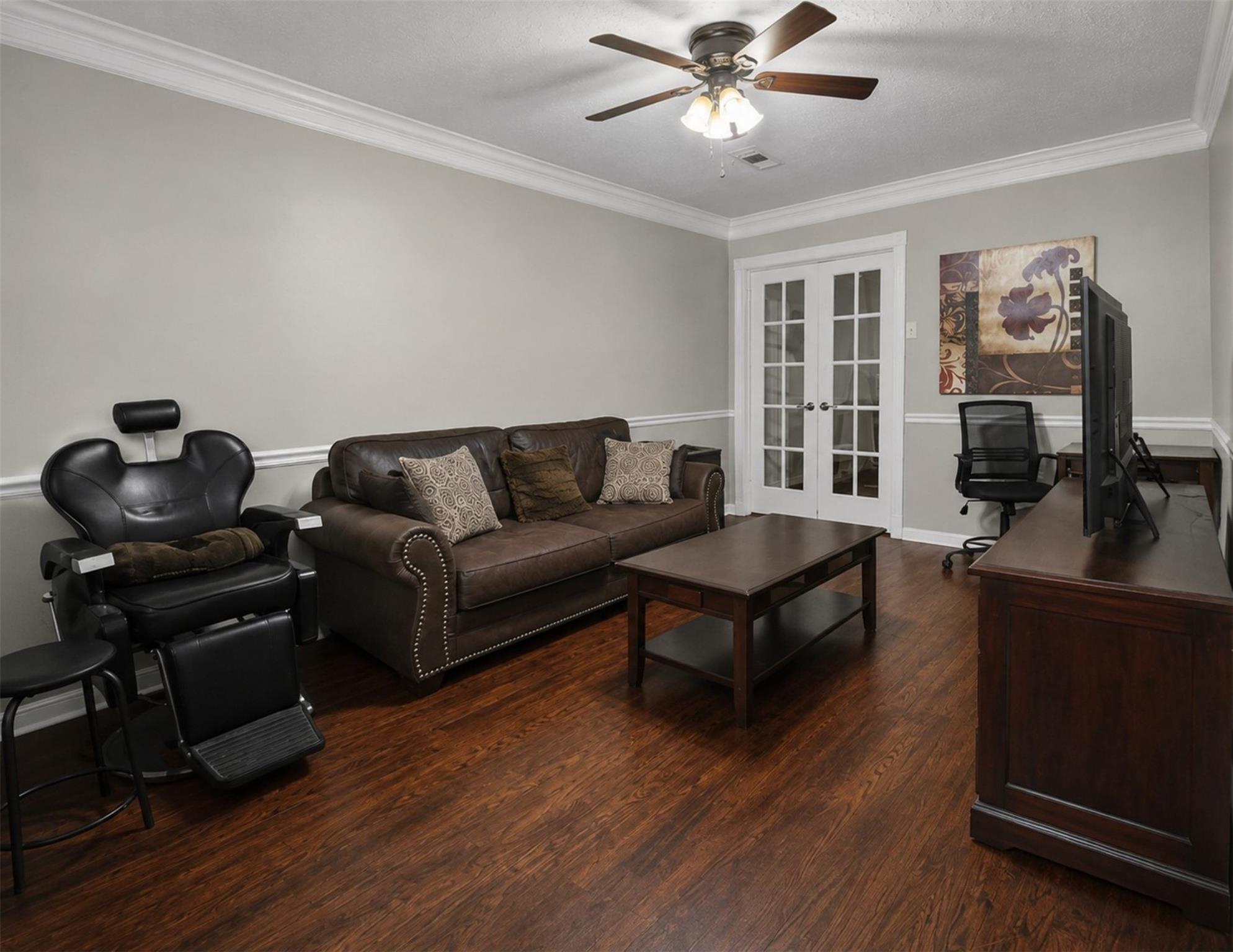 3311 Longwood Drive