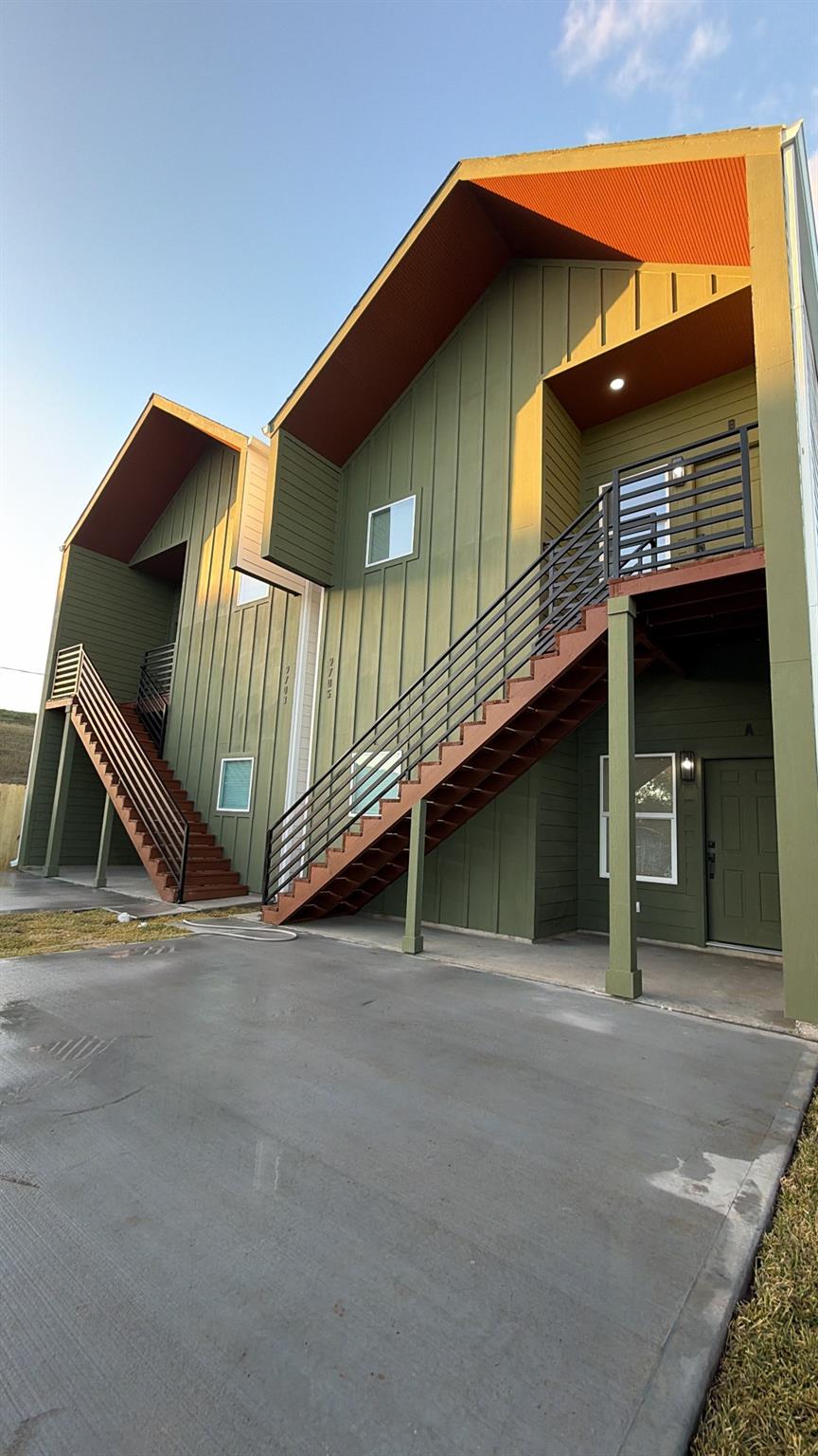 9723 Kerr A-B Street