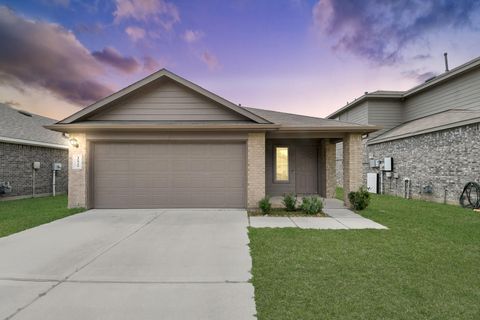 Photo of 16916 Rich Pines Drive, Conroe, TX 77302 (MLS # 27091993)