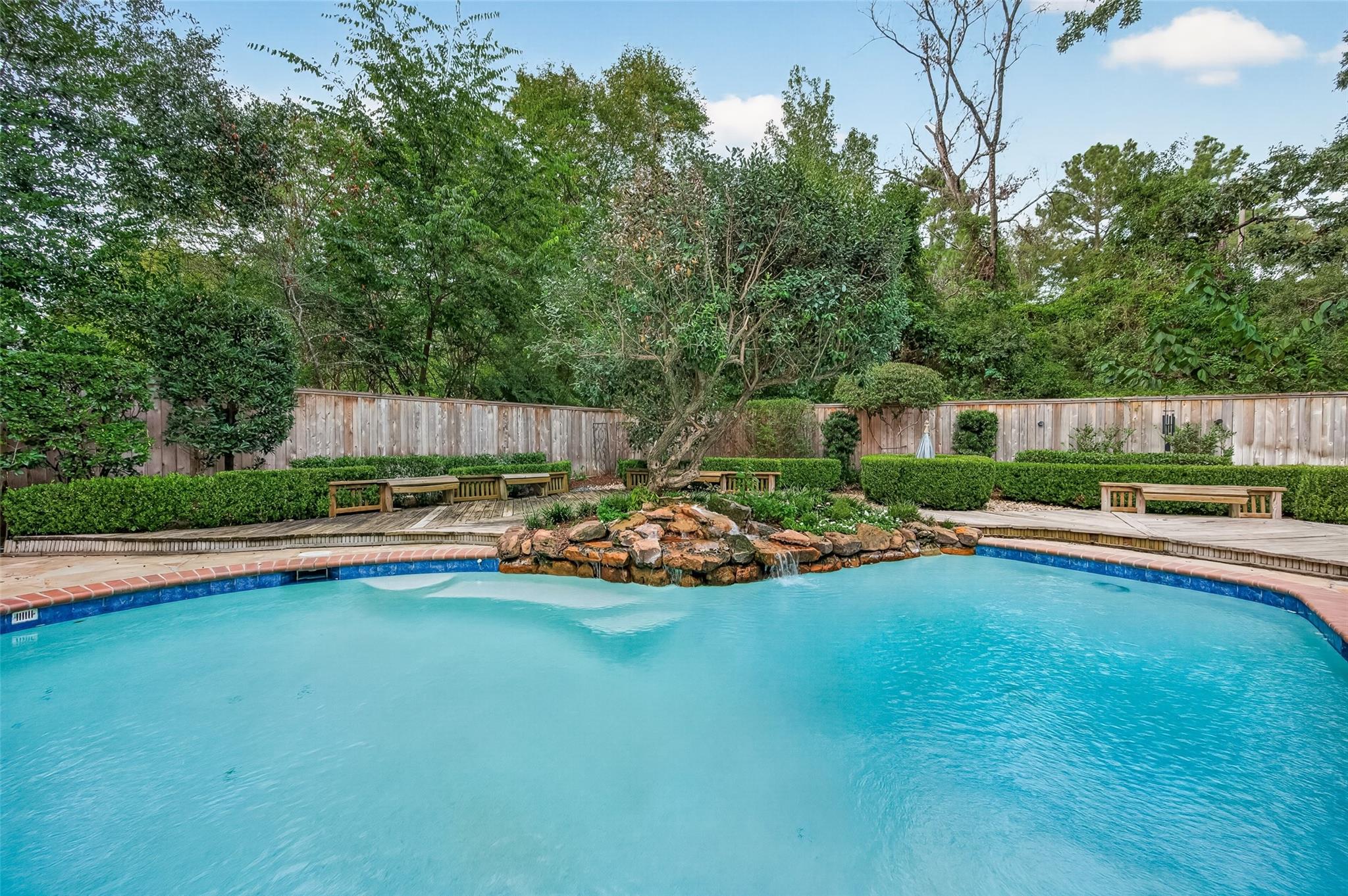 16 Mayfair Grove Court