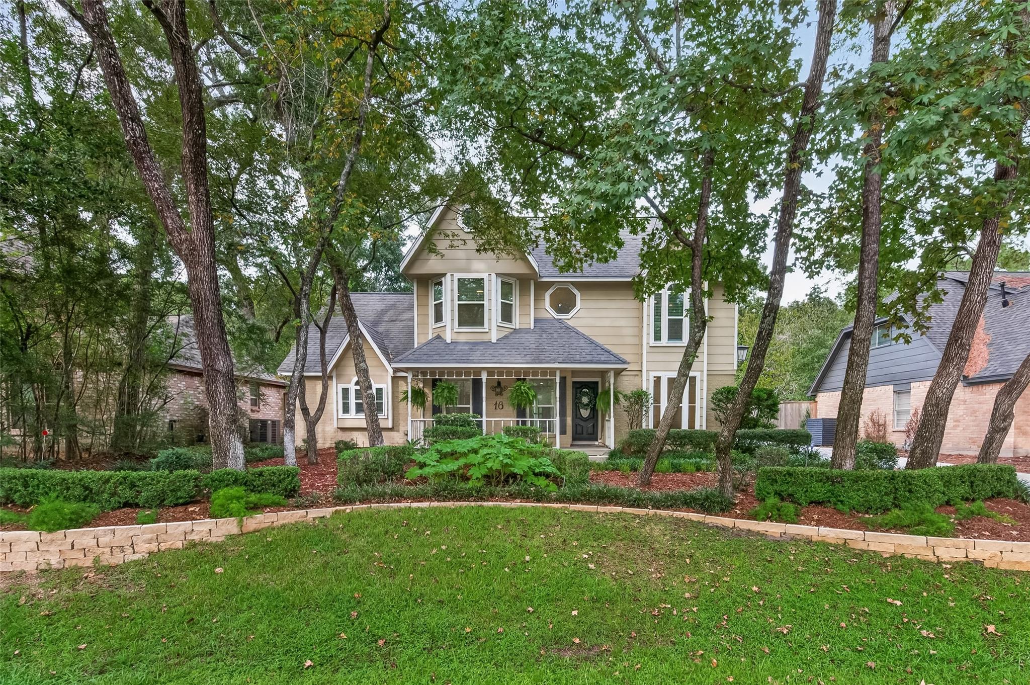 16 Mayfair Grove Court