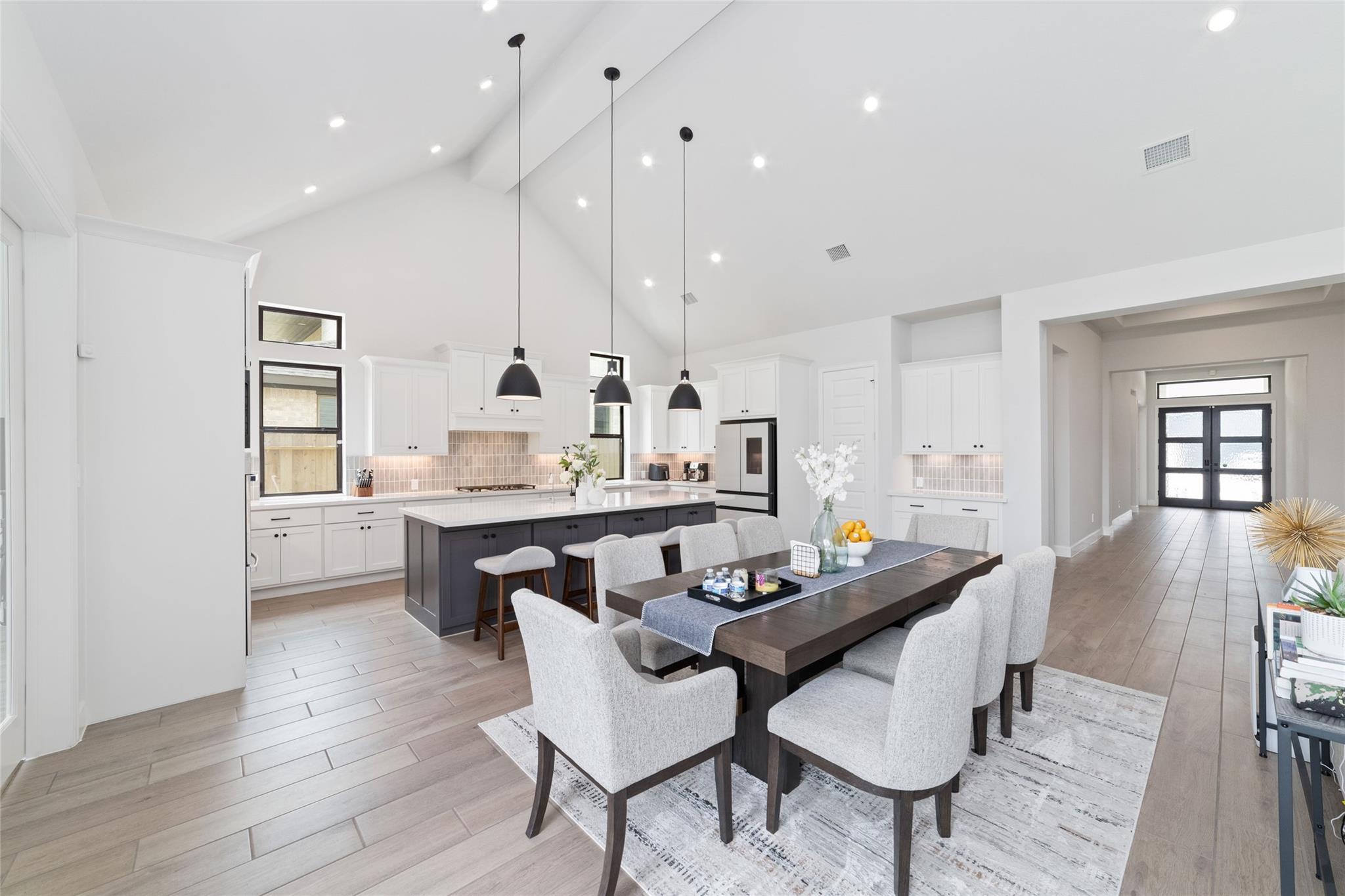 5511 Holly Hollow Lane