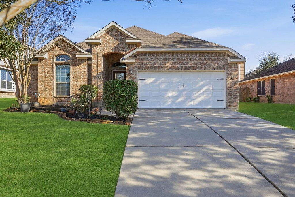 Photo of 18720 Rosalea Way, Montgomery, TX 77356 (MLS # 54726569)