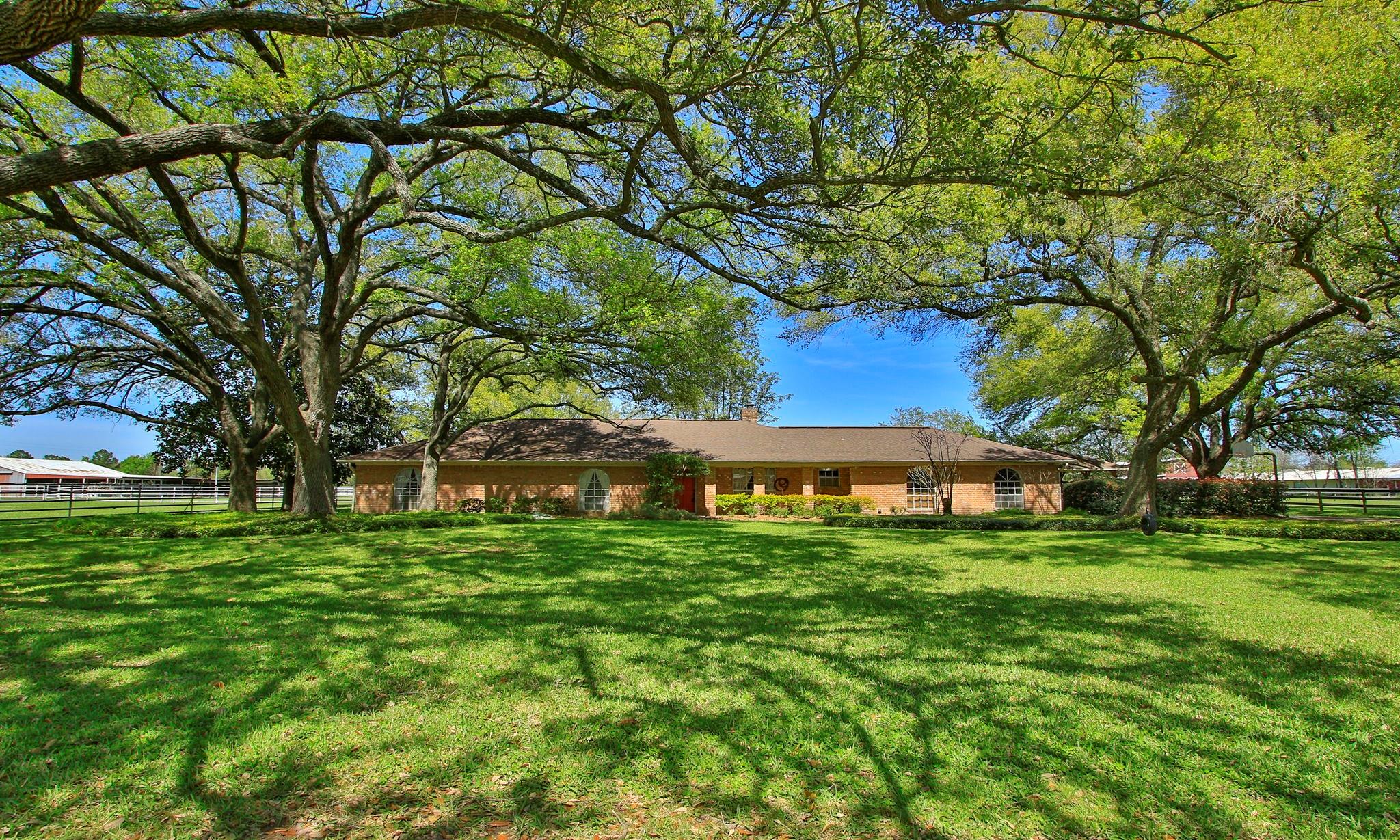 17314 Queenslake Drive