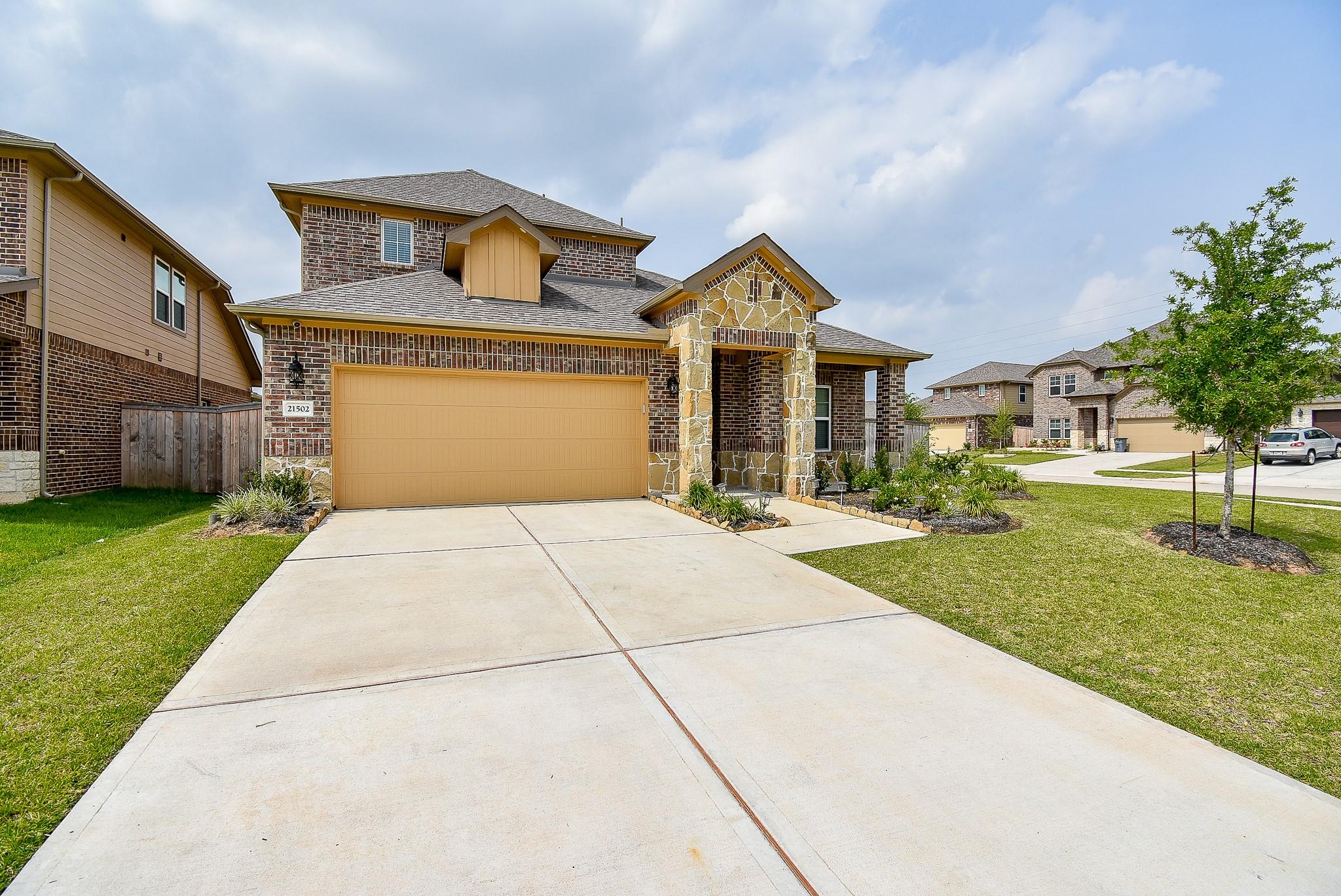 21502 Carbone Lane