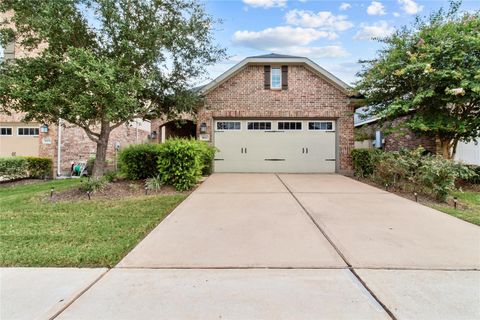 Homes For Sale - 1611 Summer City Drive<br/> Houston, TX 77047