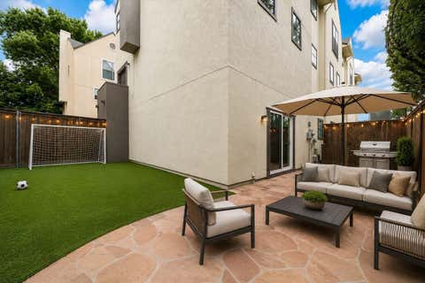 Townhouse For Sale - 939 Colorado Street #22<br/> Harris County, Houston, TX 77007