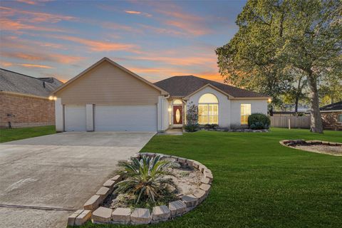 Photo of 147 April Waters Drive W, Conroe, TX 77356 (MLS # 11012348)