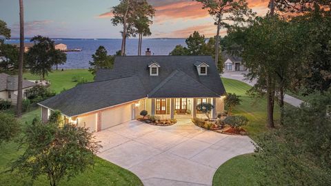 1108 River Road Montgomery TX 77356