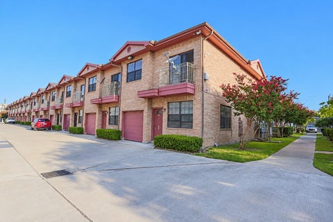 Photo of 9400 Bellaire Boulevard #501, Houston, TX 77036 (MLS # 74385365)