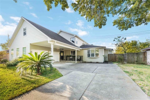 Photo of 606 Packer Court, Webster, TX 77598 (MLS # 36320036)