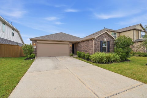Photo of 10314 Russell Pines Drive, Rosharon, TX 77583 (MLS # 79870712)